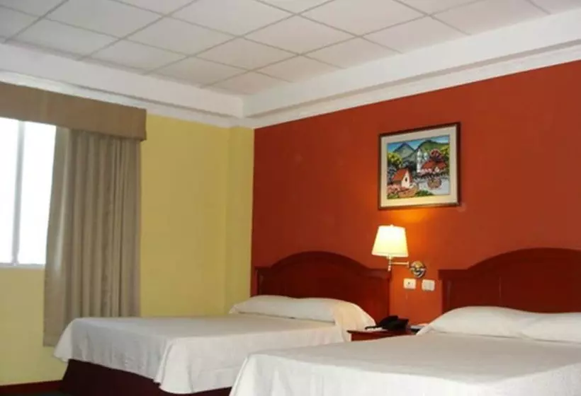 هتل Sevilla Usulutan