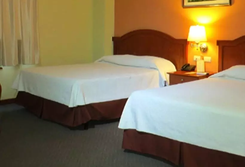 هتل Sevilla Usulutan