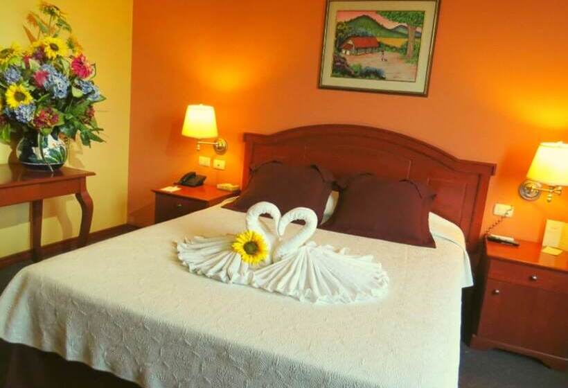 هتل Sevilla Usulutan