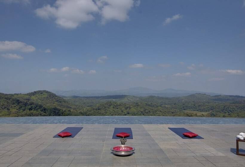 호텔 Taj Madikeri Resort & Spa Coorg