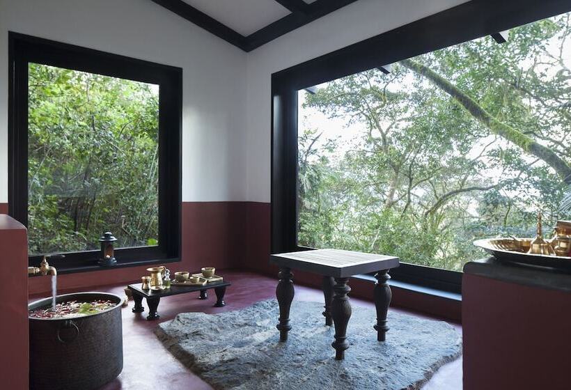 호텔 Taj Madikeri Resort & Spa Coorg