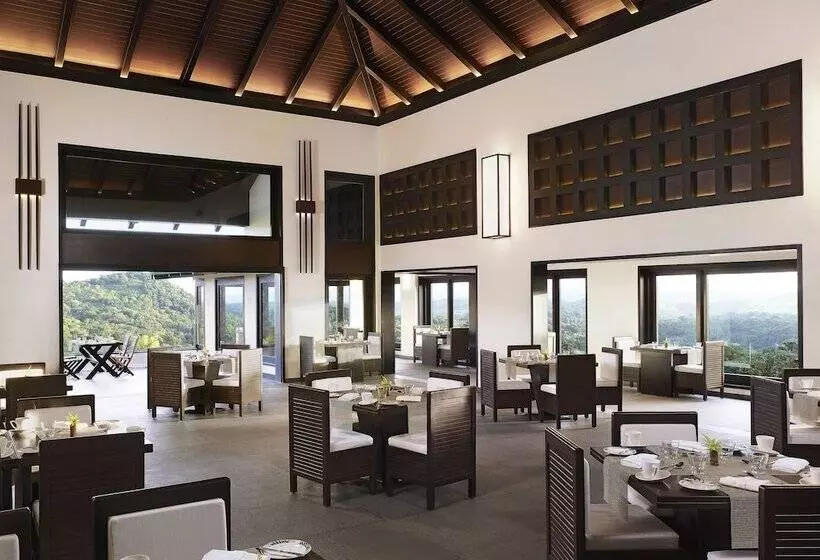 ホテル Taj Madikeri Resort & Spa Coorg