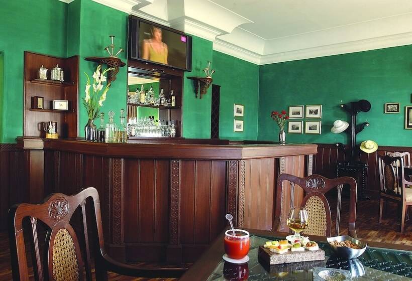 ホテル The Claridges Nabha Residence