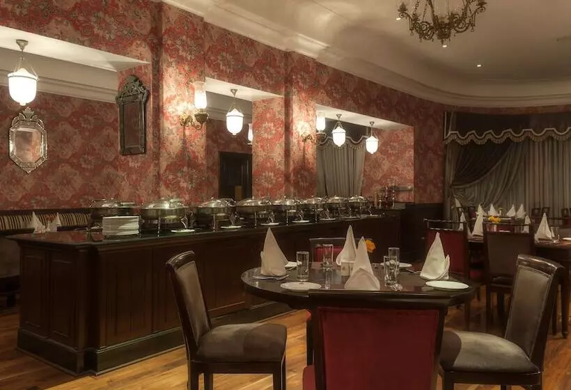 酒店 The Claridges Nabha Residence