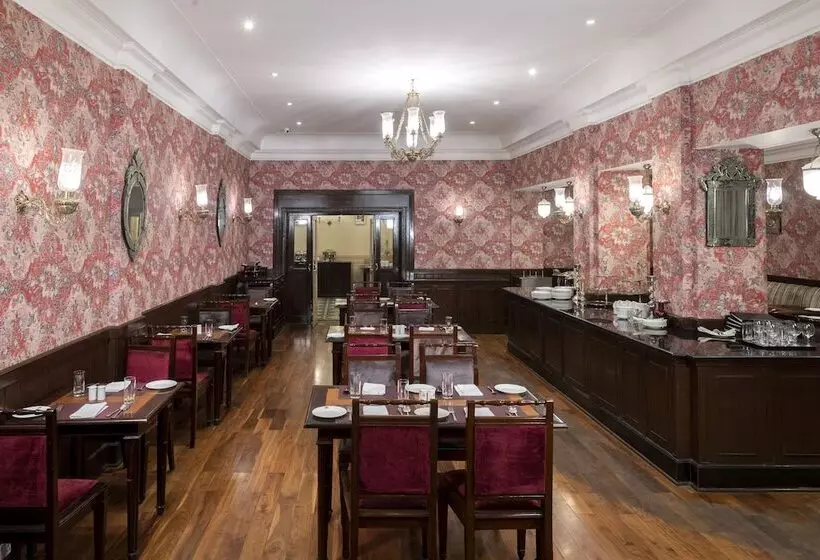 酒店 The Claridges Nabha Residence