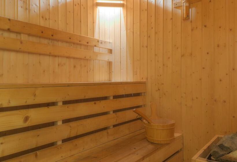 ホテル The Claridges Nabha Residence