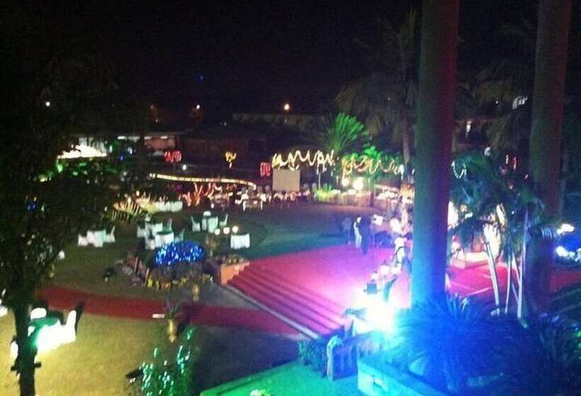 Hotel The Golden Retreat