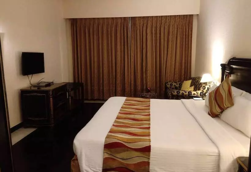 酒店 The Golden Retreat