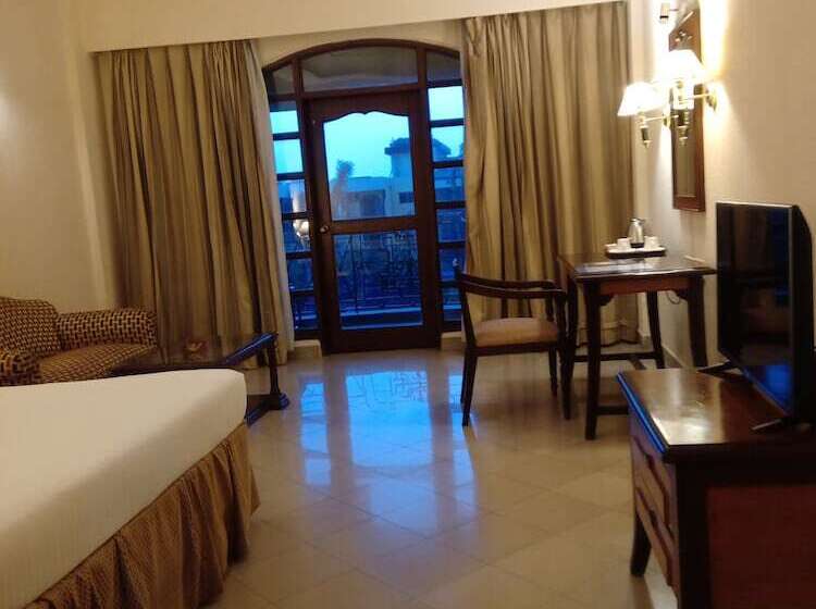 Hotel The Golden Retreat