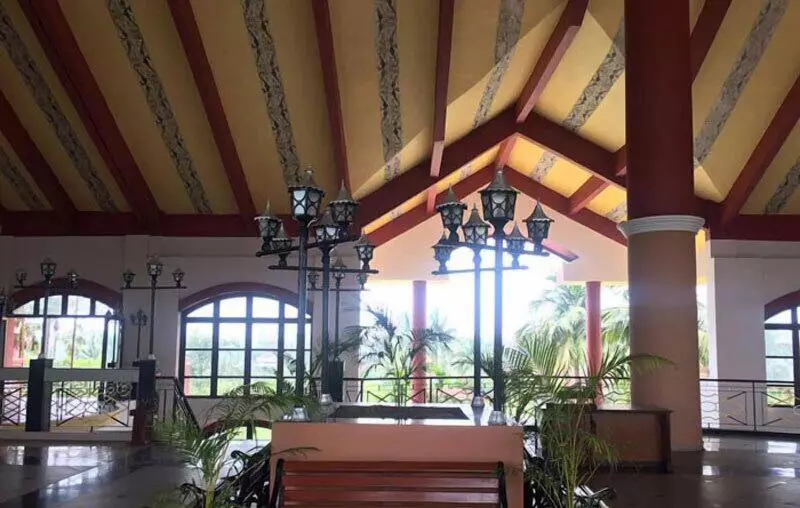 酒店 The Golden Retreat