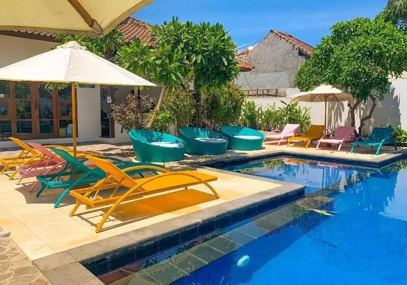 Otel Tír Na Nóg Beachfront Resort