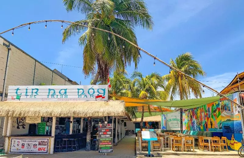 Otel Tír Na Nóg Beachfront Resort