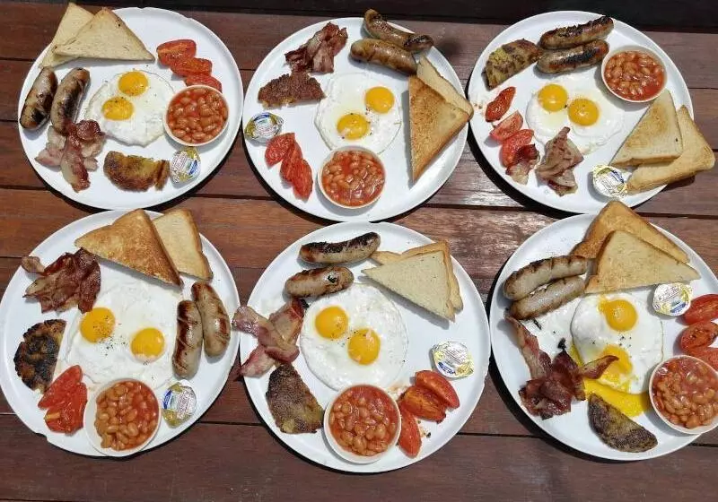 Otel Tír Na Nóg Beachfront Resort