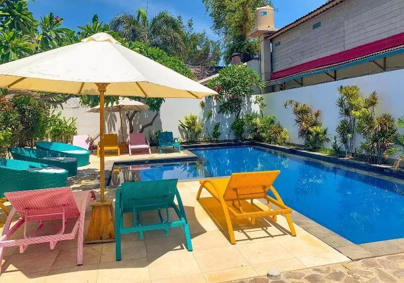 Otel Tír Na Nóg Beachfront Resort