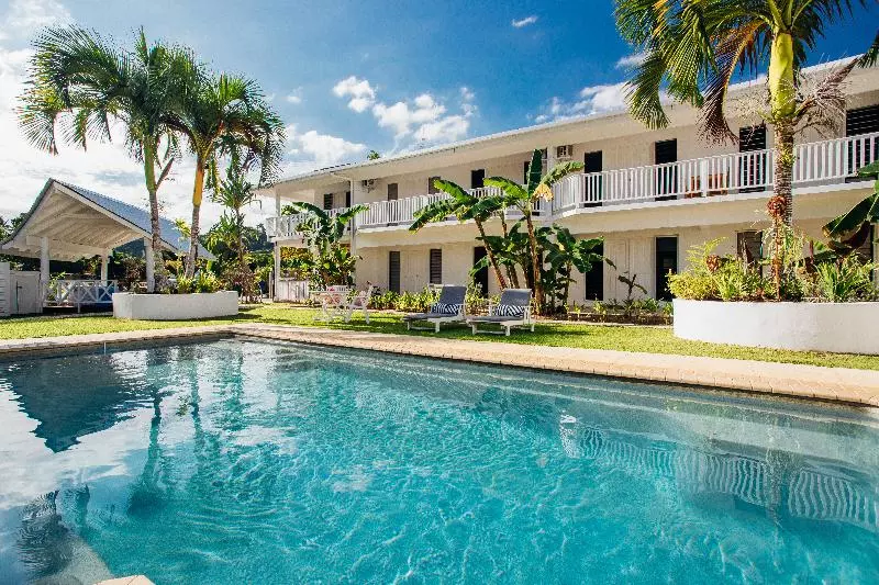 هتل Tropicana Lagoon Apartments