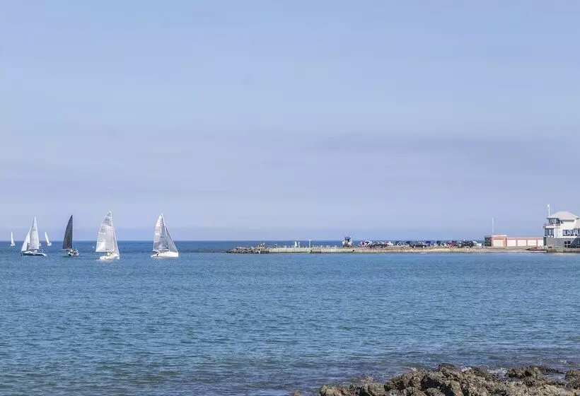 Мотель Amethyst Court Motor Lodge