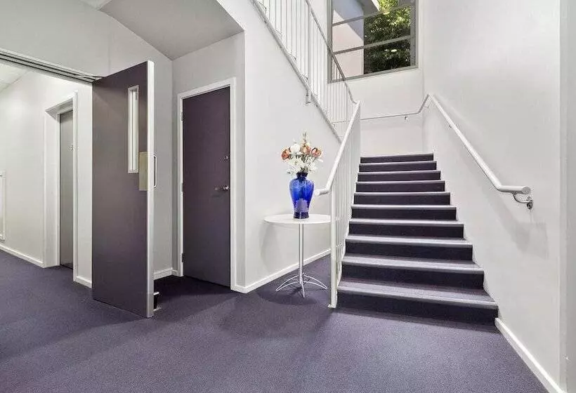 Мотель Amethyst Court Motor Lodge