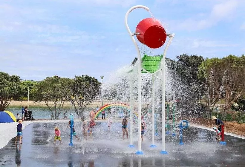 Мотель Amethyst Court Motor Lodge