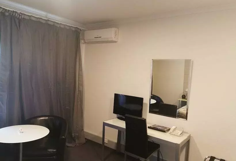 Мотель Amethyst Court Motor Lodge