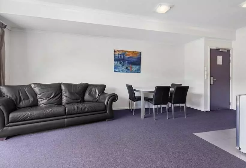 Мотель Amethyst Court Motor Lodge