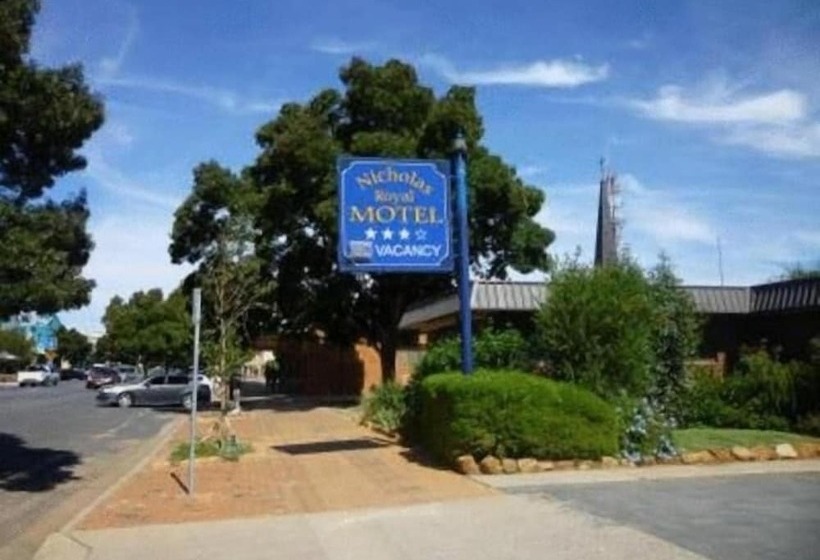 Nicholas Royal Motel  No Pets Allowed