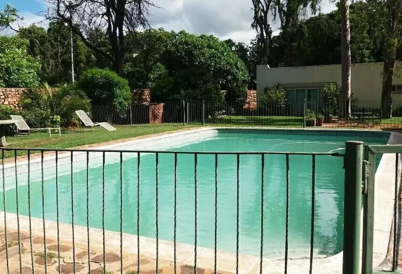 پانسیون Sondela Guest House