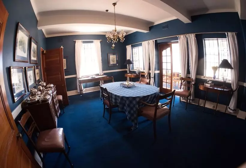 پانسیون Sondela Guest House