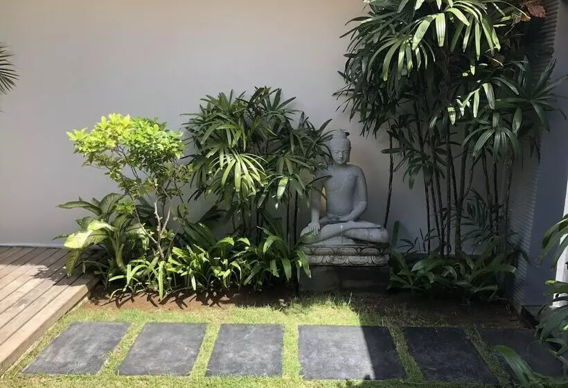 استراحتگاه Indiana Kenanga Boutique Hotel & Spa