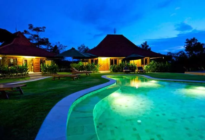 リゾートホテル Three Monkeys Villas