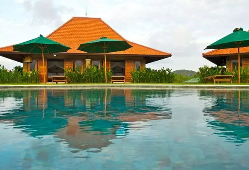 リゾートホテル Three Monkeys Villas