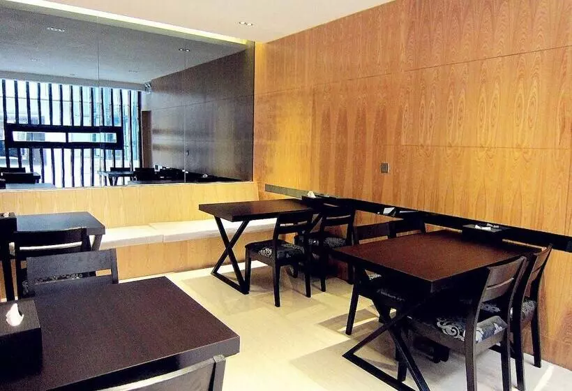 Super 8 Hotel Chongqing Da Li Tang