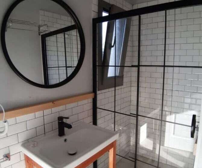 تختخواب و صبحانه Akkum Beach Otel