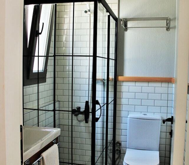 تختخواب و صبحانه Akkum Beach Otel