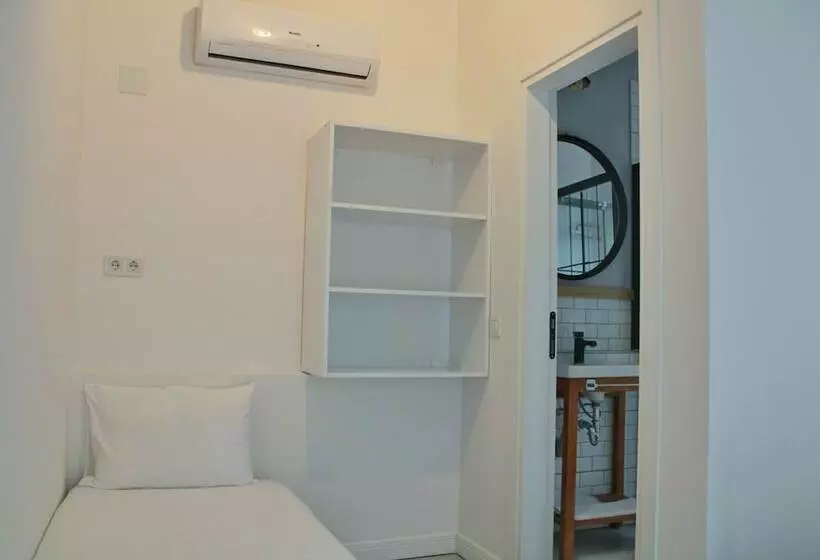 ベッドアンドブレックファースト Akkum Beach Otel