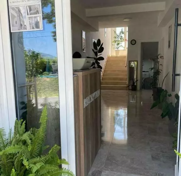 پانسیون Apartments Kupi Ul Rudaj 41