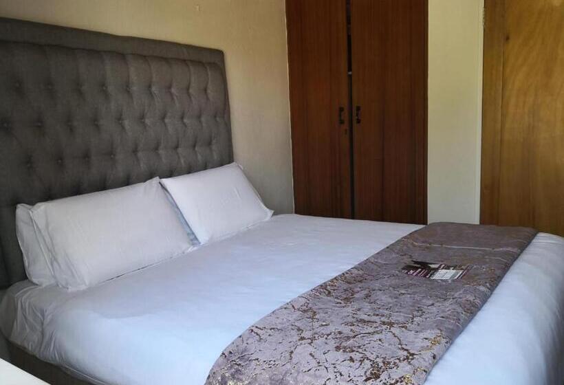 Pension Chic Guest House & Solar System Free From Load Shedding