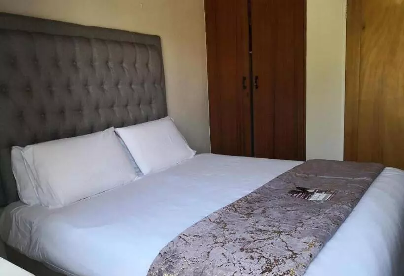 Majatalo Chic Guest House & Solar System Free From Load Shedding