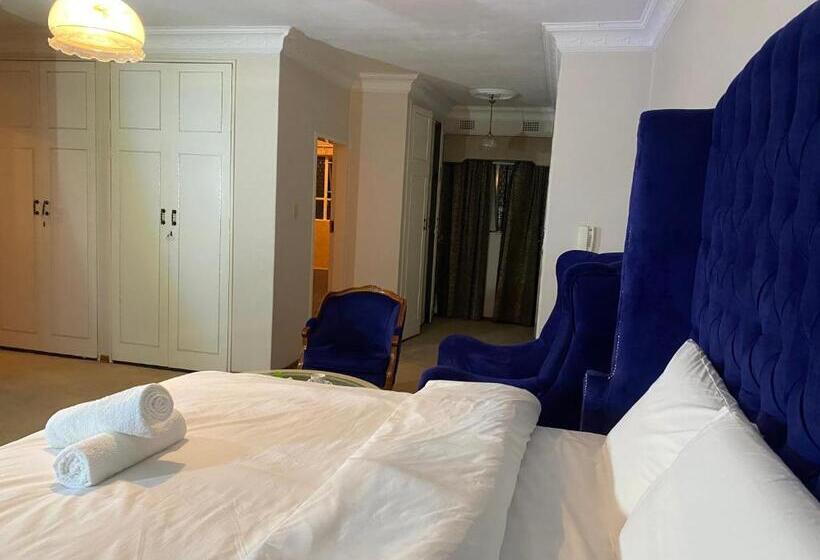 Pension Chic Guest House & Solar System Free From Load Shedding