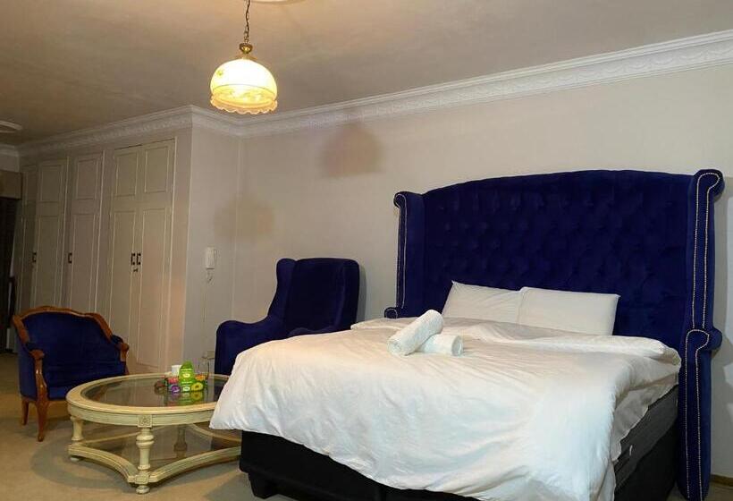 Pension Chic Guest House & Solar System Free From Load Shedding