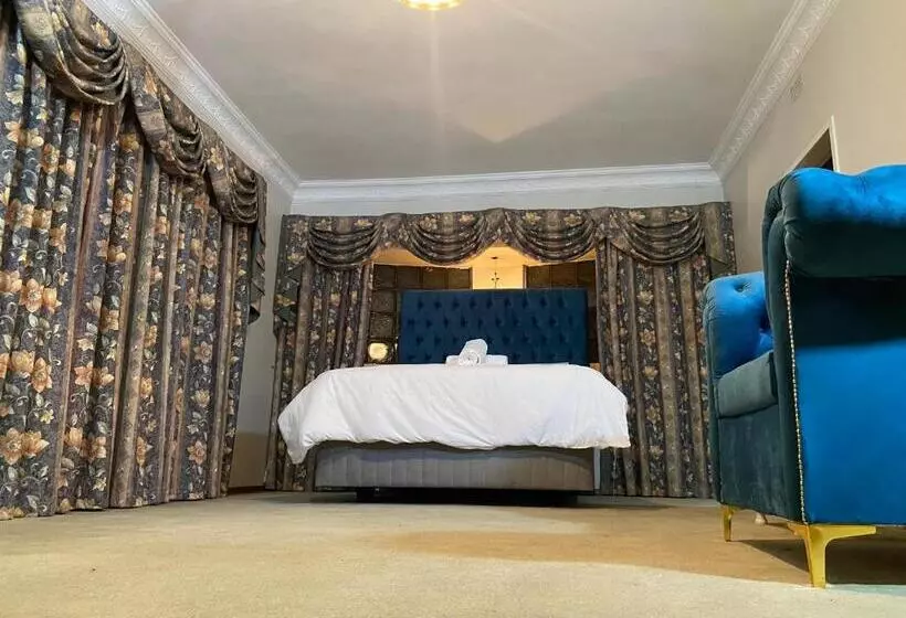 Majatalo Chic Guest House & Solar System Free From Load Shedding