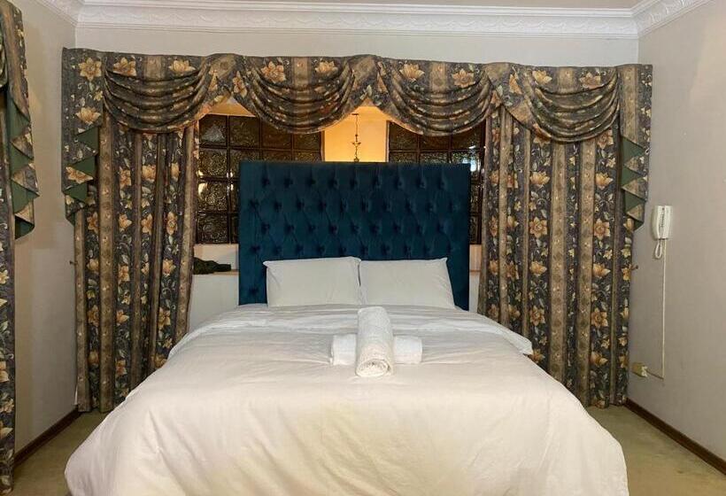 Pension Chic Guest House & Solar System Free From Load Shedding