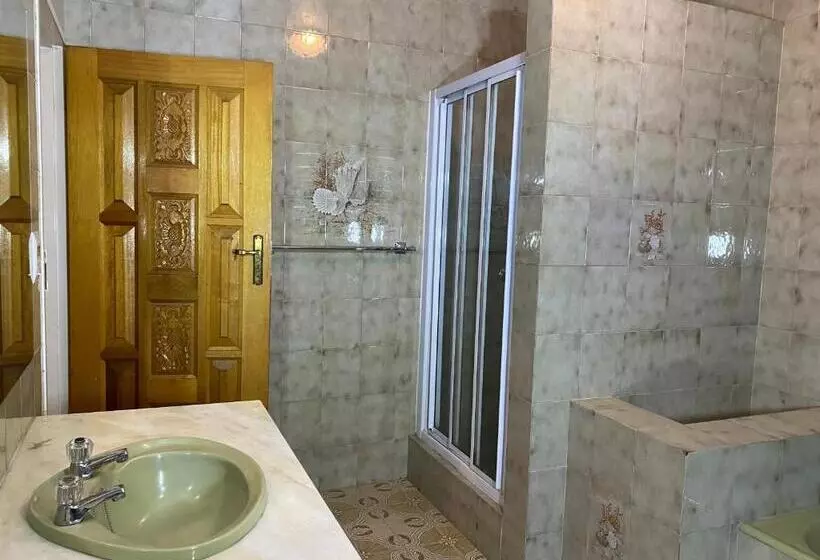 Majatalo Chic Guest House & Solar System Free From Load Shedding