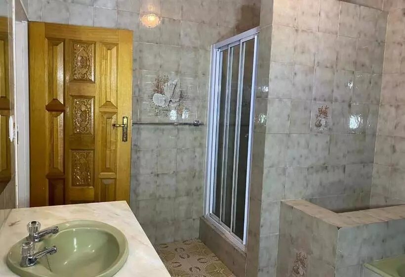 Majatalo Chic Guest House & Solar System Free From Load Shedding