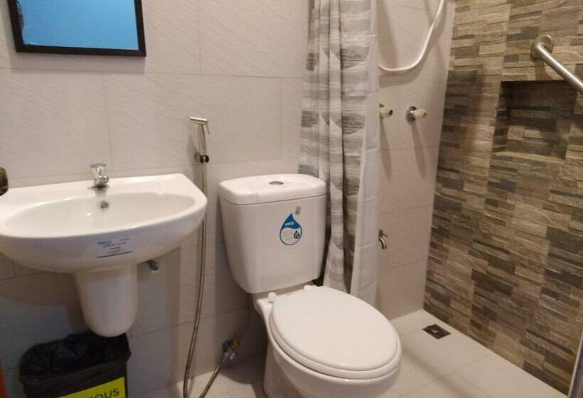 ユースホステル Reddoorz At Gracia S Calzada Inn Camiguin