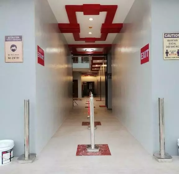 ユースホステル Reddoorz At Gracia S Calzada Inn Camiguin