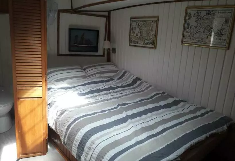 Aamiaismajoitus (B&B) Peniche Caroline