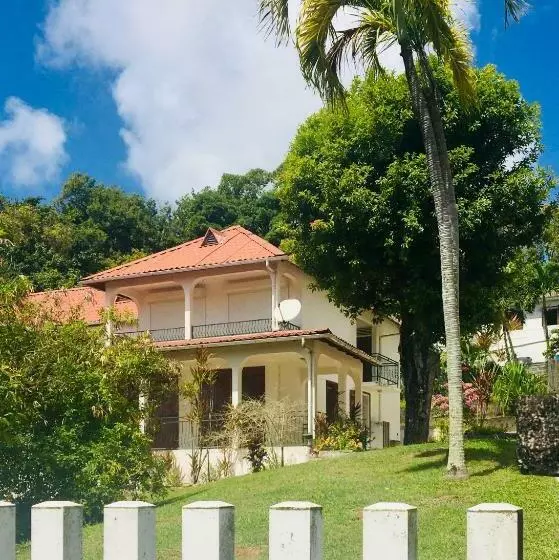 پانسیون La Canopée Enchantée, Chambres D Hôtes, Piscine, Proche Aéroport, Gare Maritime