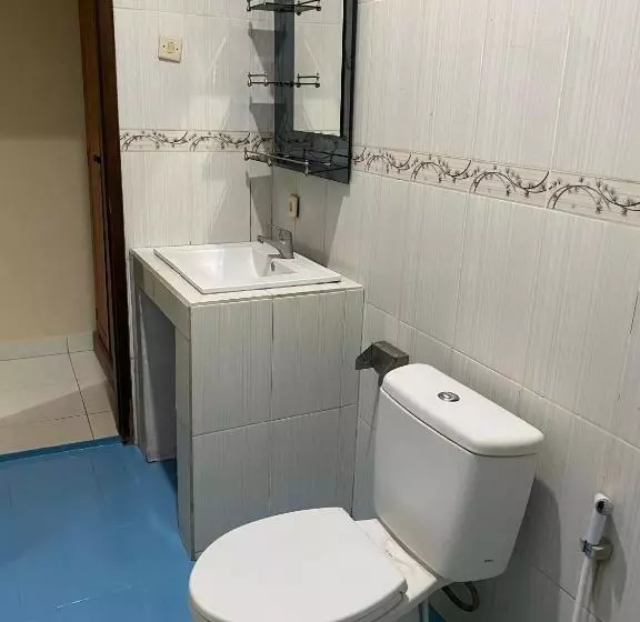 پانسیون Neys Guest House