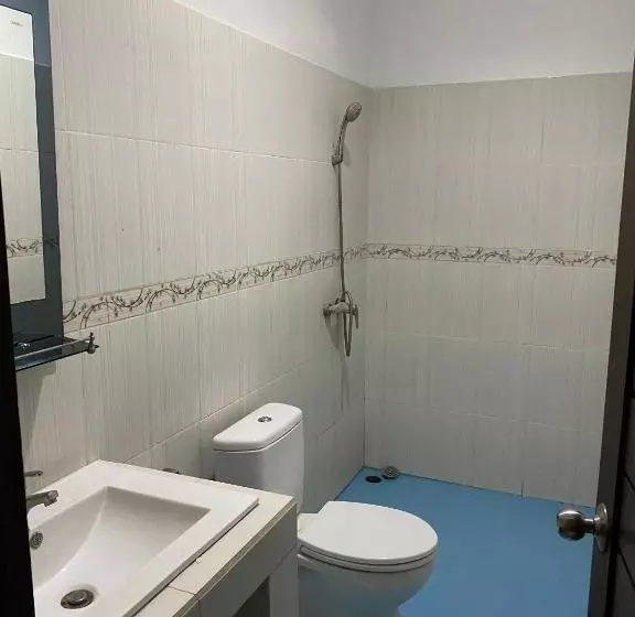 پانسیون Neys Guest House