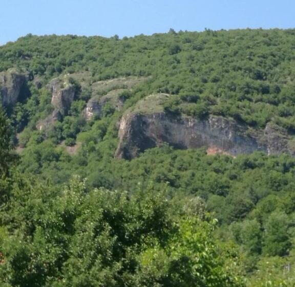 Bed and Breakfast самостоятелни стаи в къща за гости балкан